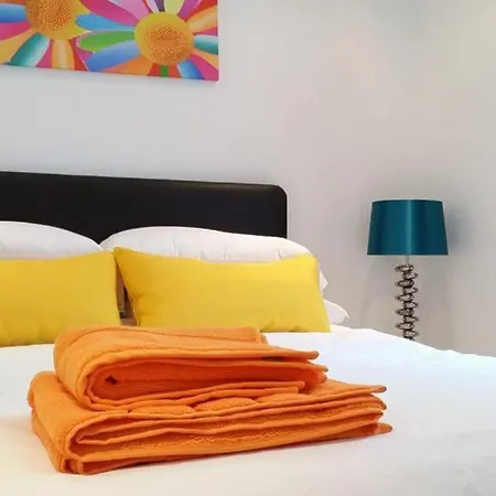 The Jorvik Mini Parking Available Apartman York